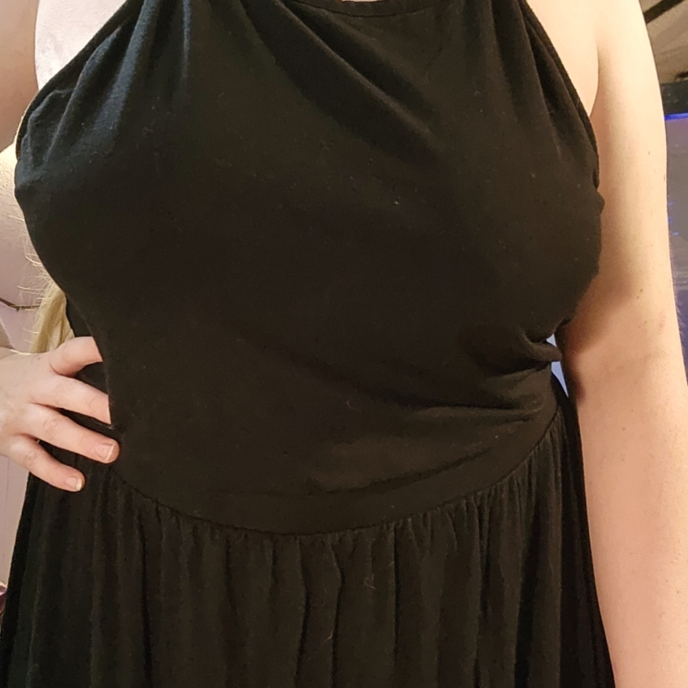 XL Old Navy Black Dress down to your toes.
